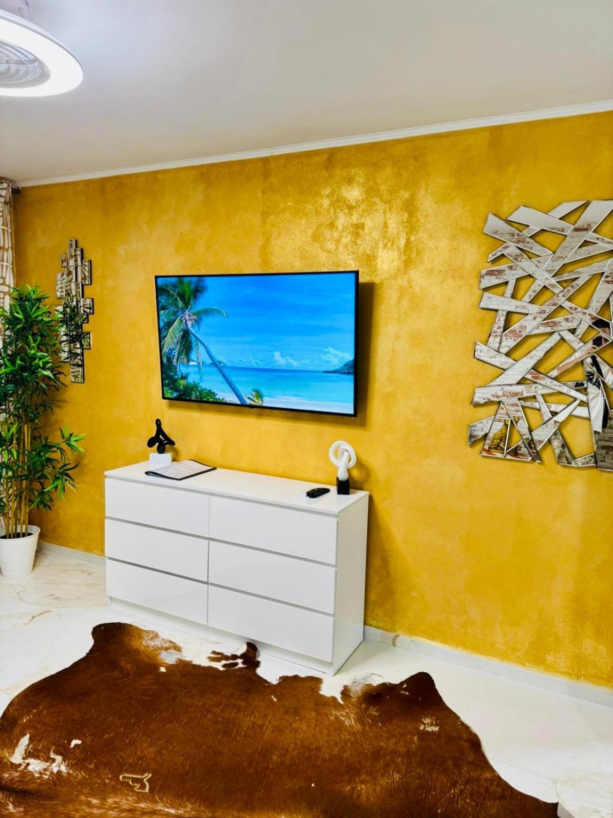 Apartment With Terrace And Pool, Los Cristianos Los Cristianos  Exterior photo